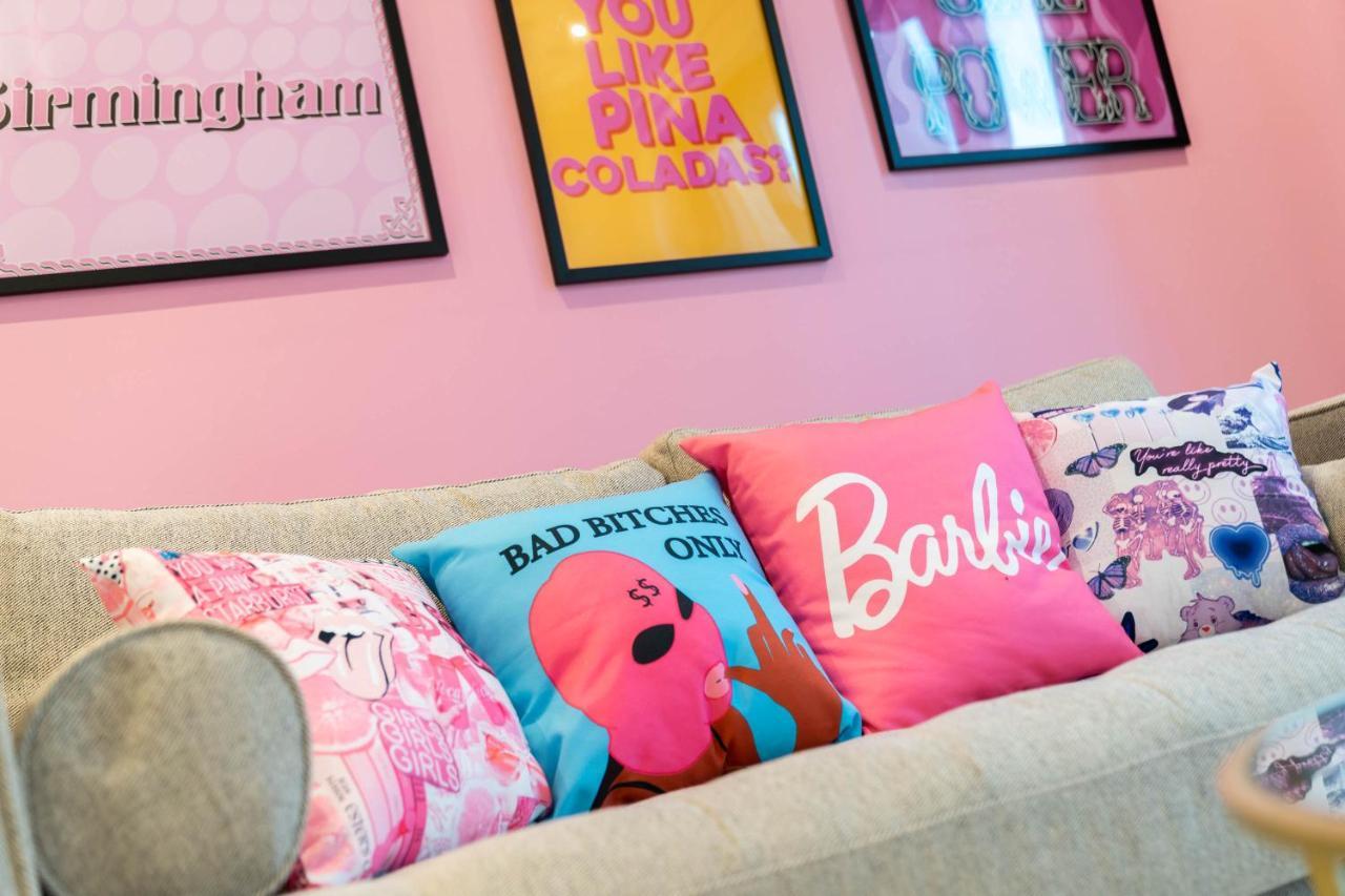 Maevela Apartments ☆ Pink Luxury Apartment With Balcony - Birmingham City Centre - 5 Min Walk From Bullring, Cube, Mailbox, New Street Station - Free Netflix & Wifi Esterno foto